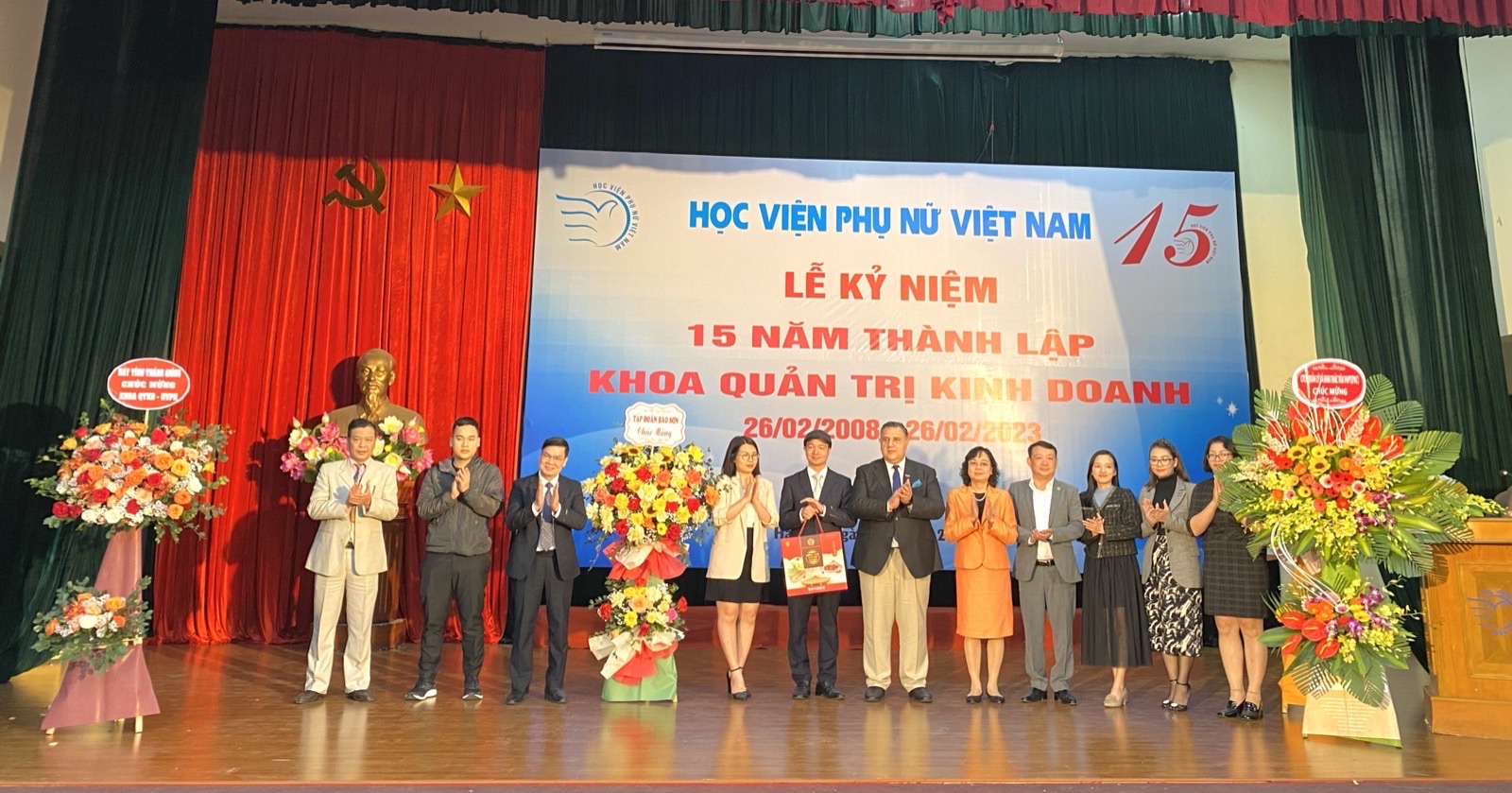 15 NĂM NỖ LỰC TRỒNG NGƯỜI – CHÚC MỪNG 15 NĂM LỄ KỶ NIỆM 15 NĂM THÀNH LẬP KHOA QUẢN TRỊ KINH DOANH – HỌC VIỆN PHỤ NỮ VIỆT NAM (26/02/2008 – 26/02/2023)