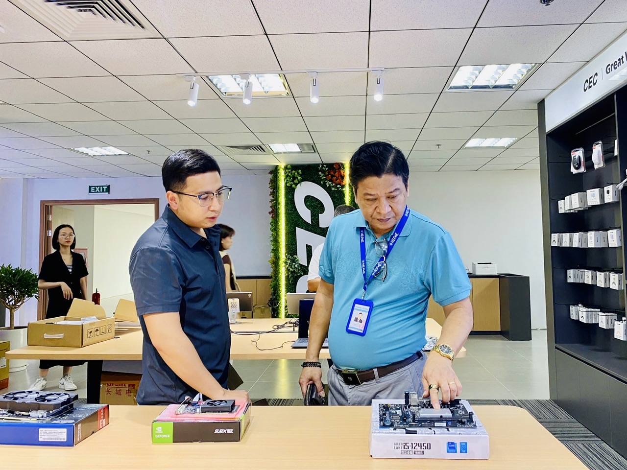 Máy tính Thánh Gióng tới thăm Tập đoàn Công nghệ Great Wall: Hướng tới Hợp tác Chiến lược Bền vững
